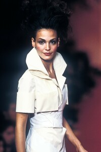 1341711826_VivienneWestwood1997WomenRTW2.thumb.jpg.30fa4c13c0276643dd6650f23b3a8ef6.jpg