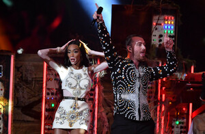 Winnie+Harlow+BRIT+Awards+2019+Show+VQKRtZF4cm5x.jpg