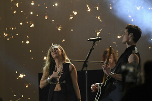 Miley+Cyrus+61st+Annual+Grammy+Awards+Show+nAYvHOJhfOXx.jpg