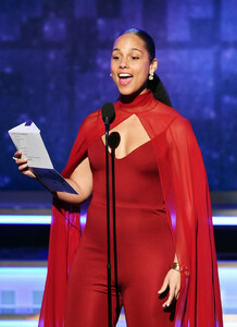 Alicia+Keys+61st+Annual+Grammy+Awards+Inside+ASfDGi56U1Ax.jpg