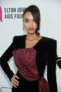 Shanina+Shaik+27th+Annual+Elton+John+AIDS+6UrmaU20hRYx.jpg