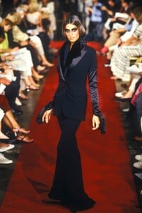 1427912834_JeanPaulGaultier1997HauteCouture105.thumb.jpg.a08dfda28e2ebd7a709550d9c32fccc4.jpg