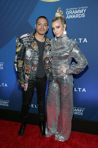 Ashlee+Simpson+Delta+Air+Lines+2019+GRAMMY+RFUZZlgrobKx.jpg