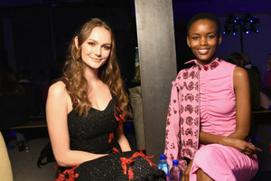 1451209382_FlavianaMatataJonathanCohenFrontRowFebruarys1R__R4uQJnx.thumb.jpg.e3bd34058264a6662bcc462dc1e8ed8b.jpg