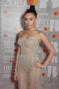          bee190219BZNimage4.jpg