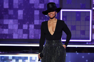 Alicia+Keys+61st+Annual+Grammy+Awards+Inside+iXguwbcEsUkx.jpg