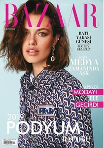 Hailey Clauson-Bazaar-Turquia.jpg