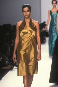 1588816895_IsaacMizrahi1996WomenRTW94.thumb.jpg.8c63145fbf575181ef936b89fcf888cc.jpg