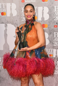 Jorja+Smith+BRIT+Awards+2019+Winners+Room+7-S4Sn_ncjJx.jpg
