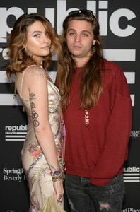 Paris+Jackson+Republic+Records+Grammy+After+PqDW97_z-Y-x.jpg