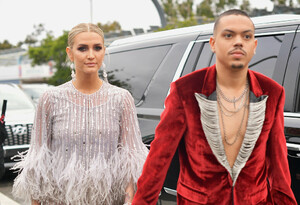 Ashlee+Simpson+61st+Annual+Grammy+Awards+Red+zQC2vmBaLjix.jpg