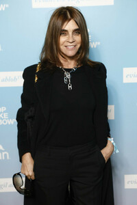 Carine+Roitfeld+Virgil+Abloh+Evian+Push+Design+SbV4g83ZUk0x.jpg