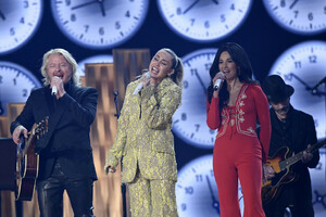 Miley+Cyrus+61st+Annual+Grammy+Awards+Show+V7B2f7vOIfMx.jpg