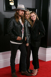 Miley+Cyrus+61st+Annual+Grammy+Awards+Arrivals+ikzJhk6WfE0x.jpg