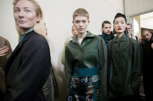 1766902143_SalvatoreFerragamoFall2019BackstageiT5xkxgXFedx.thumb.jpg.caa7ba1dedd3686fff220632a496b751.jpg