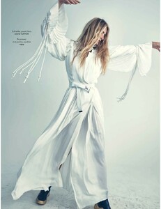 Elle_Poland_-_Luty_2019 magazine-pdf.net-page-005.jpg