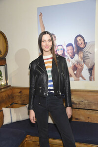 Ruby+Aldridge+Aerie+Celebrates+AerieREAL+Role+W4eKLO57mqlx.jpg