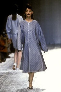 1886264157_CommedesGarcons1991WomenRTW39.thumb.jpg.ea3da9cf65a084d828d715979282b47b.jpg