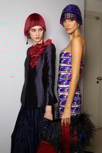 1906123878_armani-prive-hc-bks-m-rs19-3075(1).thumb.jpg.56490bb6920117afc92f67080dd2504f.jpg