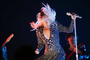 Lady+Gaga+61st+Annual+Grammy+Awards+Inside+x3z5P6ysDy6x.jpg