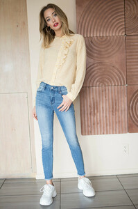 b1eccc_cf51fb61c1c54cf4b0bd140da68e3b51~mv2.jpg