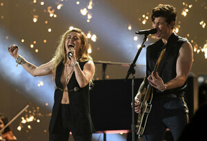 Miley+Cyrus+61st+Annual+Grammy+Awards+Show+KL2lb0Pm7fDx.jpg