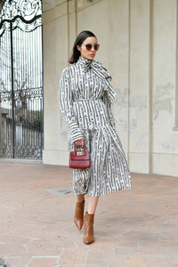 Olivia+Culpo+Salvatore+Ferragamo+Arrivals+vb_vl1_feHZx.jpg