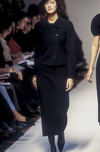 1_jil-sander-fw-1993-2_html.thumb.JPEG.22482f242ef272d9b12a11d74c0dc8cb.JPEG