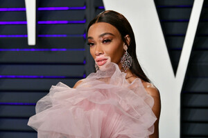 Winnie+Harlow+2019+Vanity+Fair+Oscar+Party+9yg4Pvt_gh2x.jpg