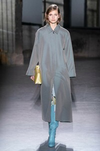 Deirdre Firinne Dries Van Noten Fall 2019 RTW PFW 1.jpg