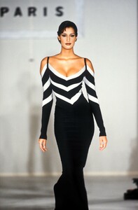 2056398452_HerveLeger1993WomenRTW62.thumb.jpg.815f0f5ff4becd4966cc68a6dd407ac3.jpg