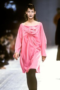 2056422791_CommedesGarcons1991WomenRTW67.thumb.jpg.ba077fc4744f83410f782463e82b5035.jpg