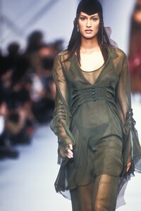 2095864618_KarlLagerfeld1993WomenRTW175.thumb.jpg.4e3d567f6e1476ad37c3367694a7c1c6.jpg