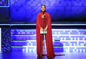 Alicia+Keys+61st+Annual+Grammy+Awards+Inside+fLppLbGiglnx.jpg