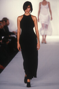 2112161403_IsaacMizrahi1997WomenRTW55.thumb.jpg.a9eb1dacef2e3b9c66d5b09a8c86af24.jpg