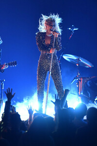 Lady+Gaga+61st+Annual+Grammy+Awards+Show+TUyqlJ27fLhx.jpg