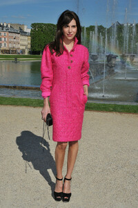 Caroline+Sieber+Chanel+2012+13+Cruise+Collection+UREIuofKEZCx.jpg