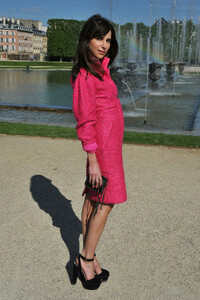 Caroline+Sieber+Chanel+2012+13+Cruise+Collection+BTUPBUdKo76x.jpg