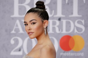          bee190219BZNimage1.jpg