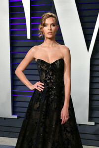 Josephine+Skriver+2019+Vanity+Fair+Oscar+Party+0WVW-8qD4qgx.jpg