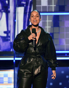 Alicia+Keys+61st+Annual+Grammy+Awards+Inside+c_olpm3xVe3x.jpg