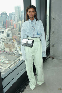Liya+Kebede+Proenza+Schouler+Front+Row+February+IHq8snOe2yYx.jpg