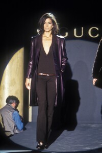 298744780_Gucci1995WomenRTW119.thumb.jpg.6018ad35c4731cdfd78b42d3c1535b70.jpg