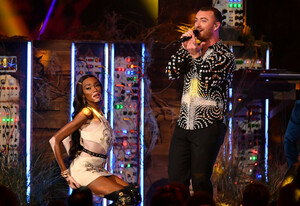Winnie+Harlow+BRIT+Awards+2019+Show+8BYUCC7RP9Fx.jpg