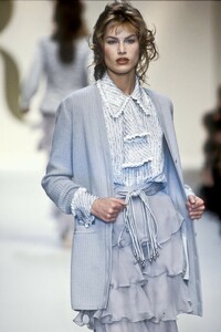 320186767_Valentino1993WomenRTW161.thumb.jpg.bc346424793b3ad700c07993b6e48c39.jpg