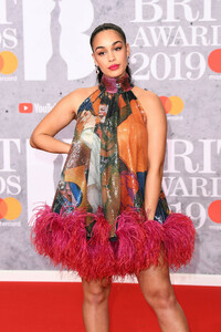 Jorja+Smith+BRIT+Awards+2019+Red+Carpet+Arrivals+ukKJEaHxu9Tx.jpg
