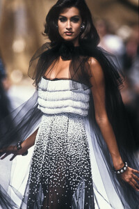 348385712_Chanel1991HauteCouture95.thumb.jpg.425bb9b6a1e52179b87ae6d9c90e28af.jpg