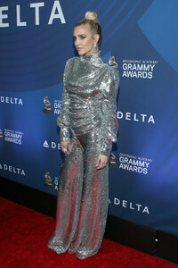 Ashlee+Simpson+Delta+Air+Lines+2019+GRAMMY+D4tzeX0O63Ox.jpg