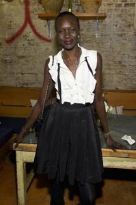 Alek+Wek+Aerie+Celebrates+AerieREAL+Role+Models+hdY0QTmuY8ax.jpg