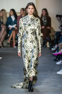 Altyn Simpson Etro Fall 2019 RTW MFW.jpg